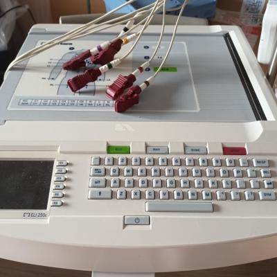 électrocardiographe sur chariot roulant (copie)
