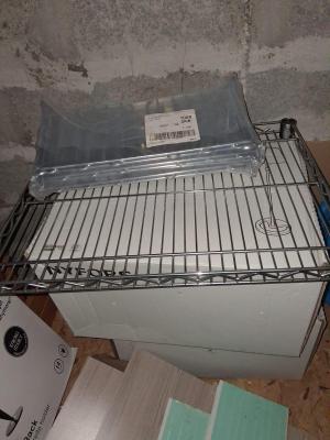Grilles pour chariot à plateaux repas