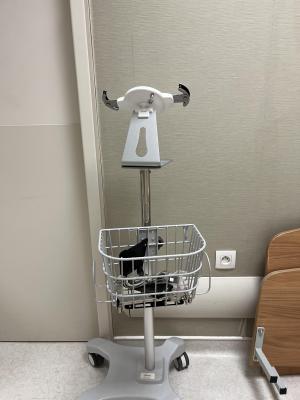 Support à roulettes pour iPad/tablette (base de 24 pouces)